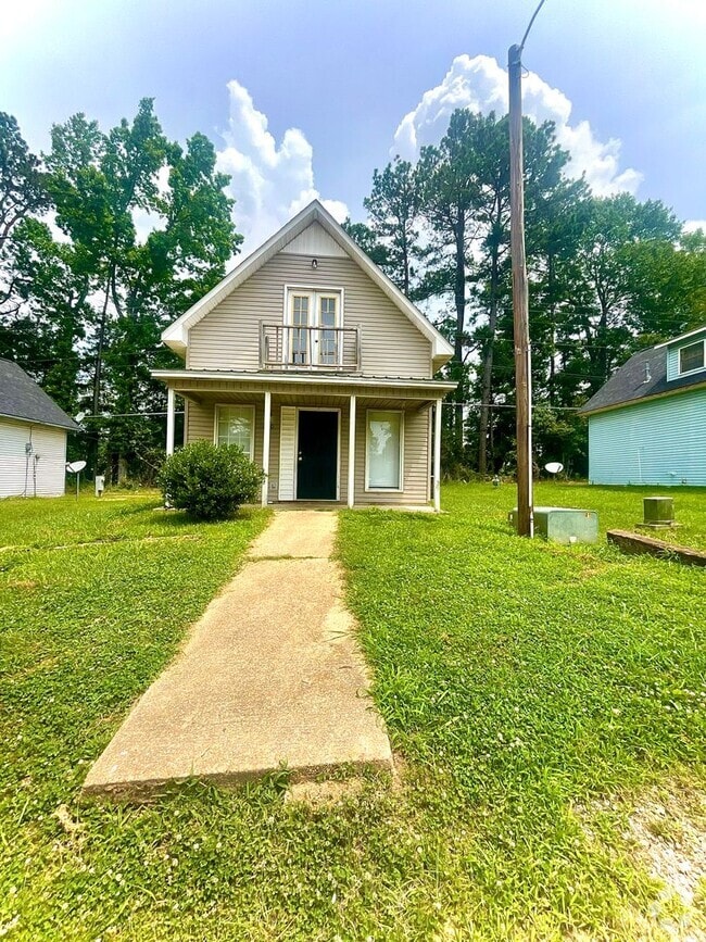 Building Photo - Renovated 3 Bedroom 2 Bath Home for Rent!
