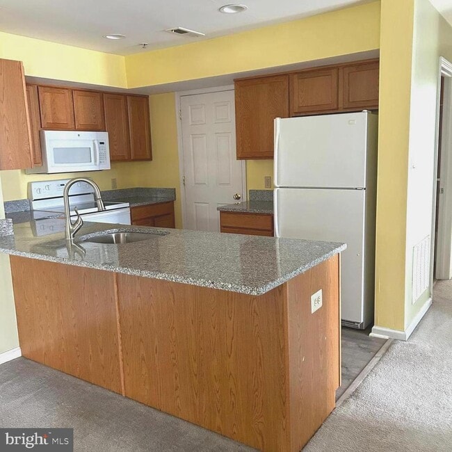 Building Photo - 109 Horseshoe Dr Unit 109