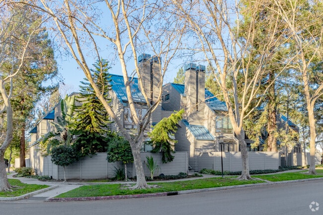 Building - The Vineyards of Almaden