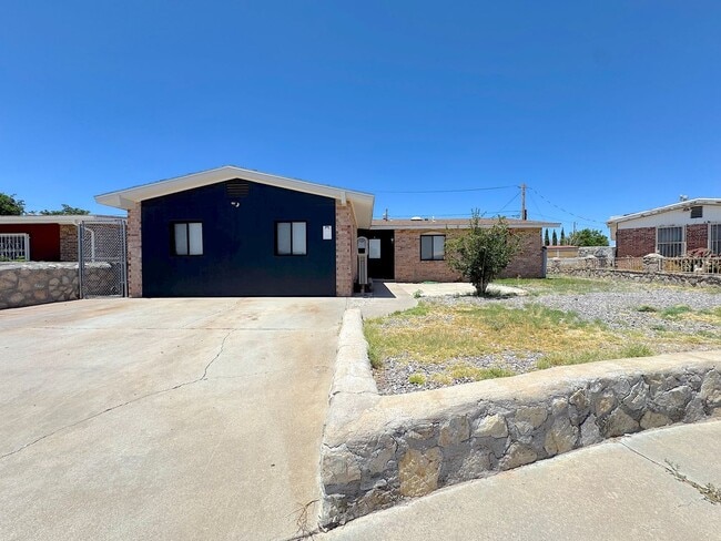 Building Photo - 10617 Josie Pl