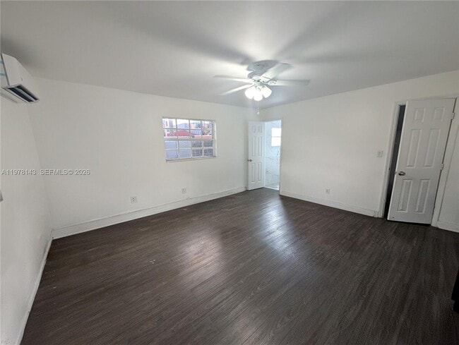 Photo - 232 SW 23rd St Unit 1-3