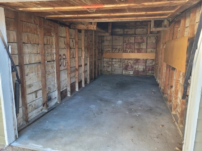 Photo - 2120 Russell Ave
