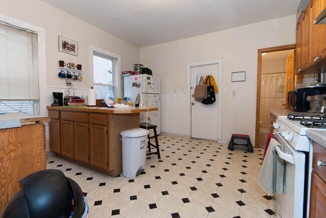 Photo - 36 Brackett St Unit 2