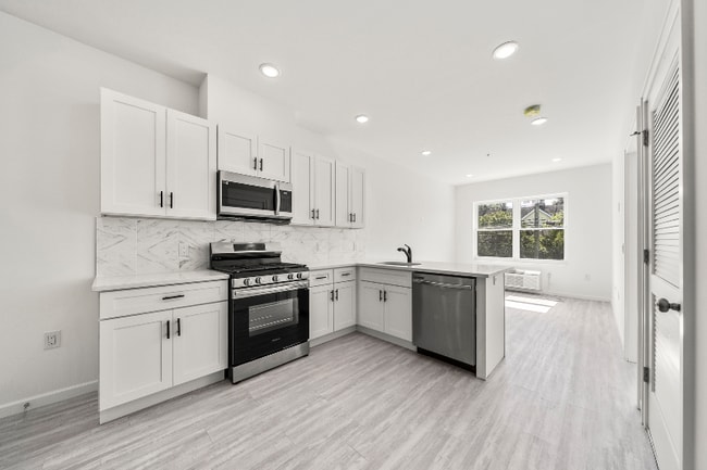 Photo - 51 E Main St Unit 205