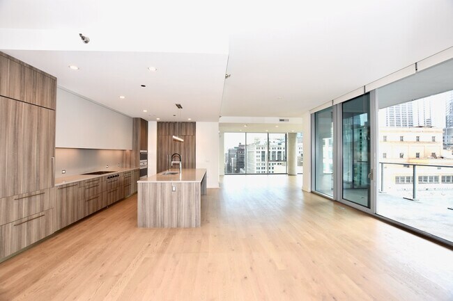 Photo - 60 E Randolph St Unit PH23B