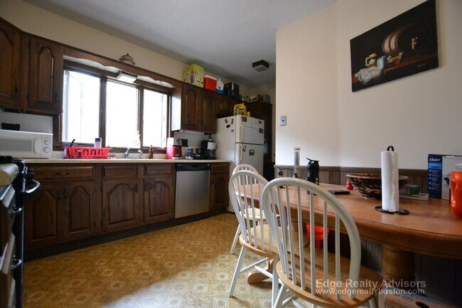 Photo - 46 Langley Rd Unit 1