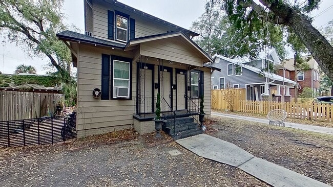 Building Photo - Palm Avenue Triplex Unit 1513 Palm Avenue