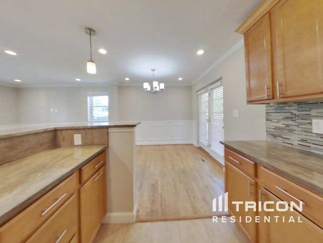 Photo - 3024 Walnut Ln