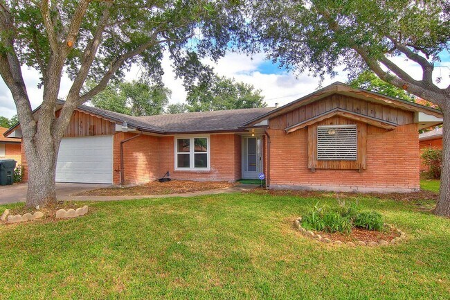 Photo - 1030 Monette Dr