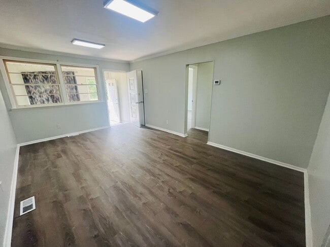 Photo - 1237 N Michigan Ave