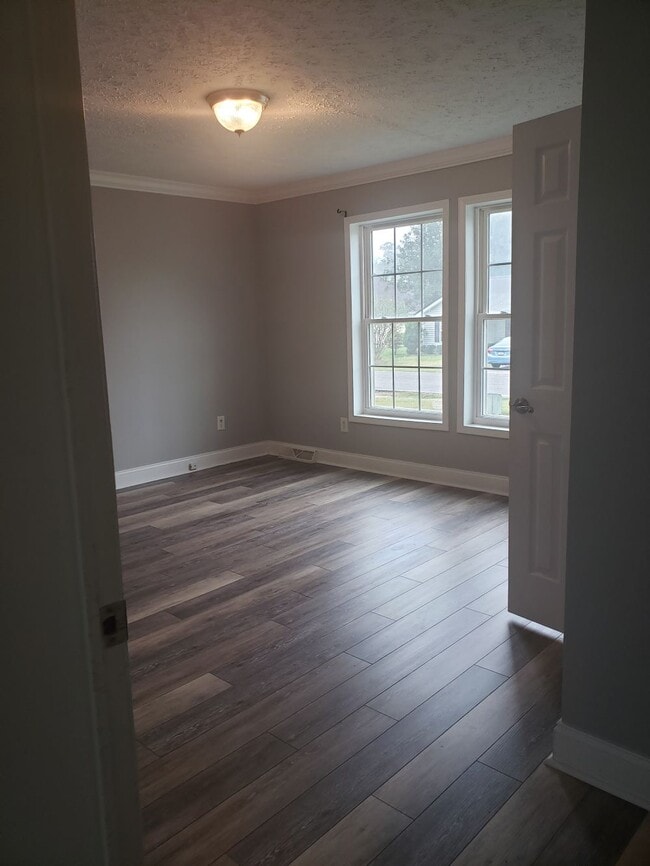 Building Photo - 2445 Farmwood Cir Rental
