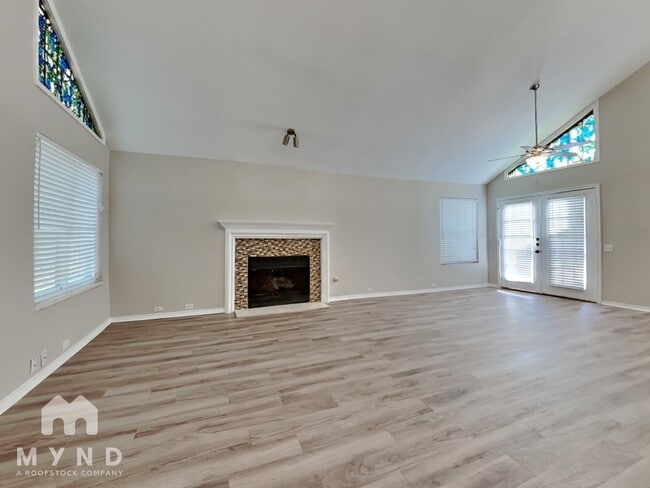 Photo - 8614 Pines Pl Dr