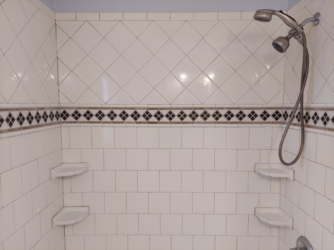 Photo - 5 Tunxis Pl Unidad 5g