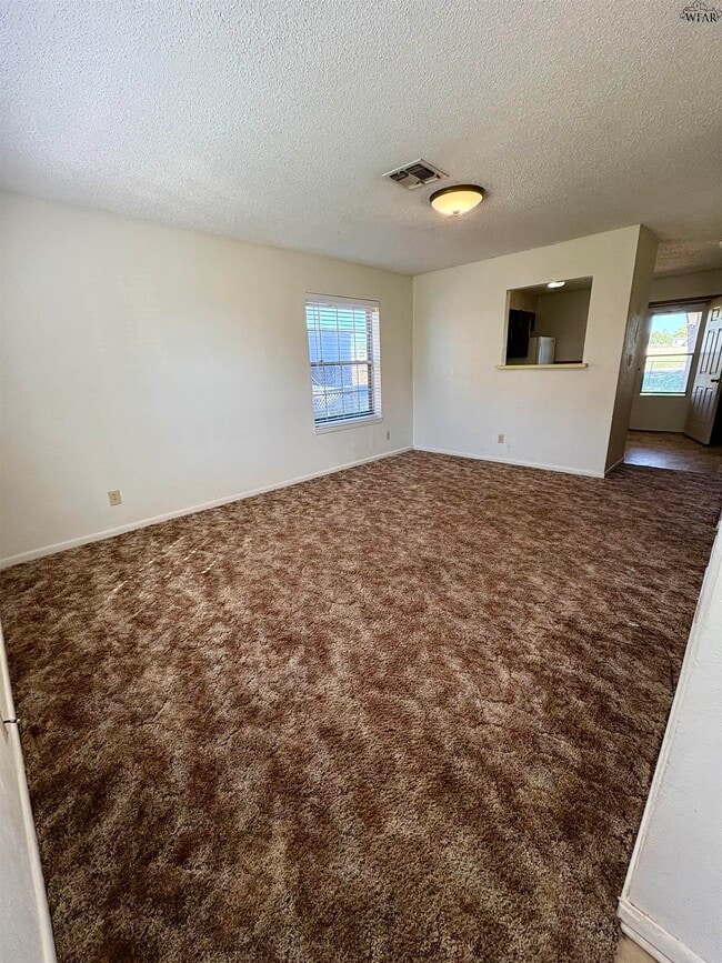 Photo - 205 E Garden Dr
