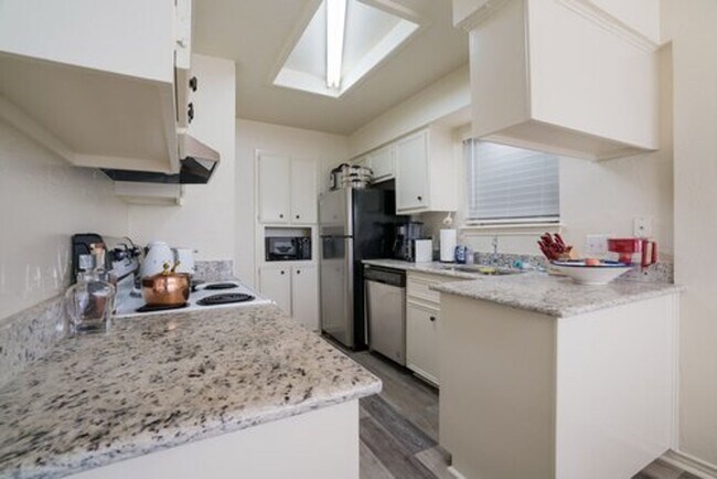 Photo - Baynebridge Condos- 2 Bedroom 2 Bathroom