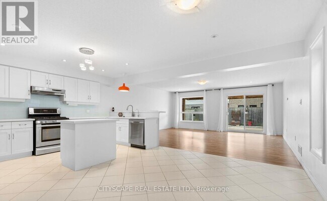 Photo - 1831 Reilly Walk