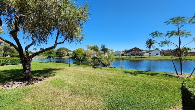 Photo - 15702 E Waterside Cir Unit 203