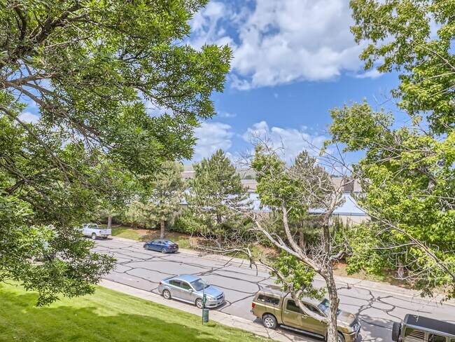 Photo - 857 S Van Gordon Ct Unidad G205