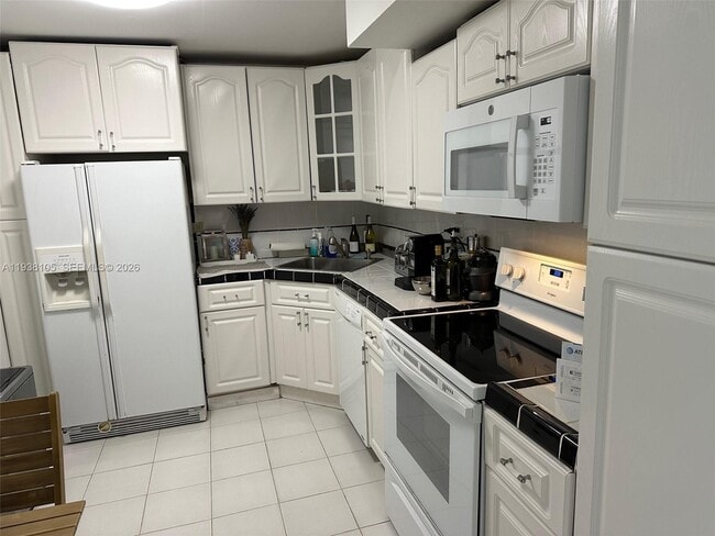 Photo - 6039 Collins Ave Unit 1434