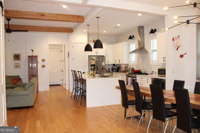 Photo - 232 Wilbur Ave SE