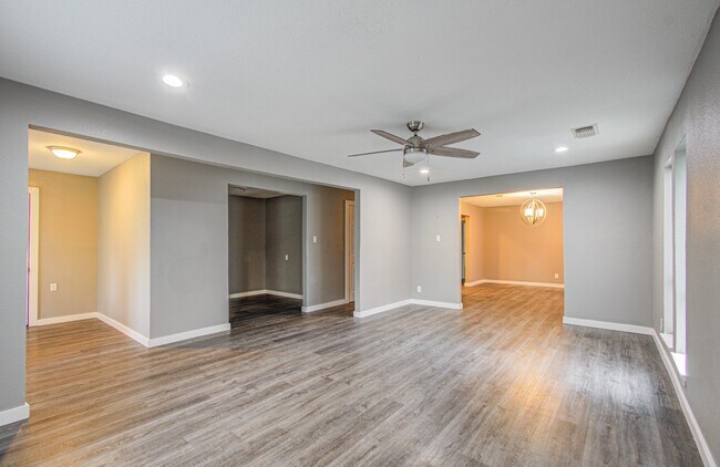 Photo - 2554 River Ridge
