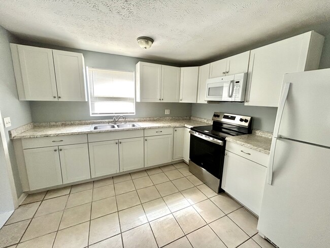 Photo - 361 Arora Blvd