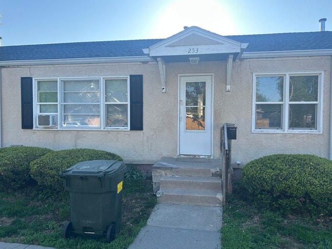 Photo - 251 N 29th St