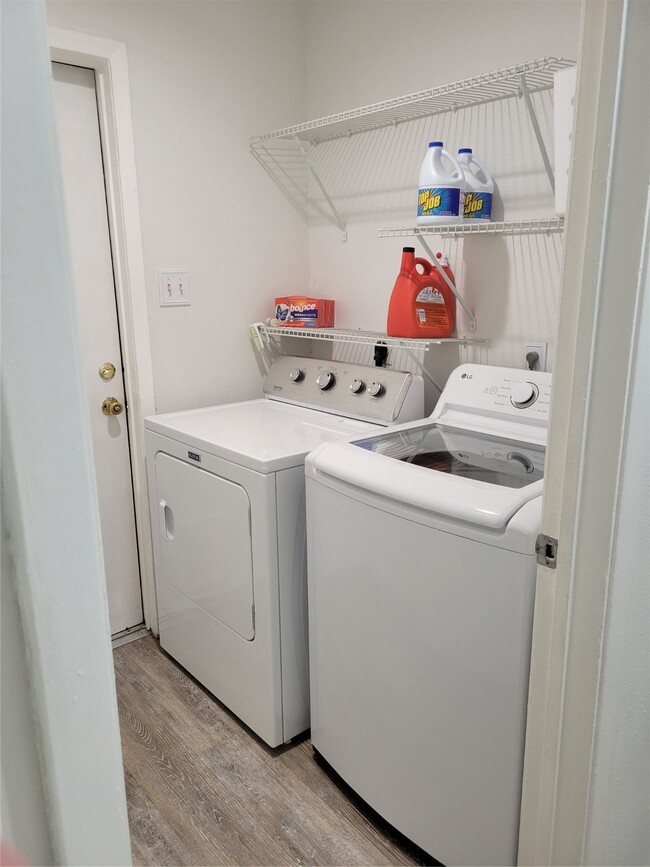 Photo - 3527 Almondwood Dr