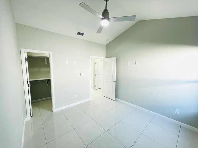 Photo - 2608 Brownjay Rd Unidad 1