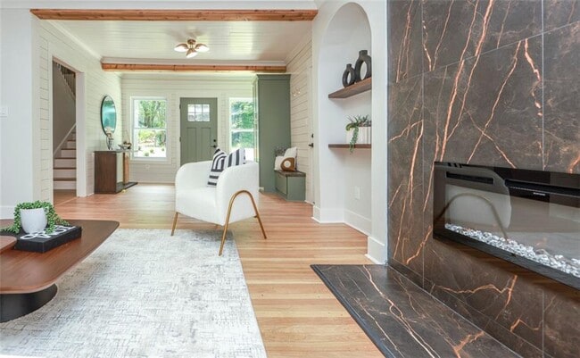 Photo - 2908 N Hills Dr NE