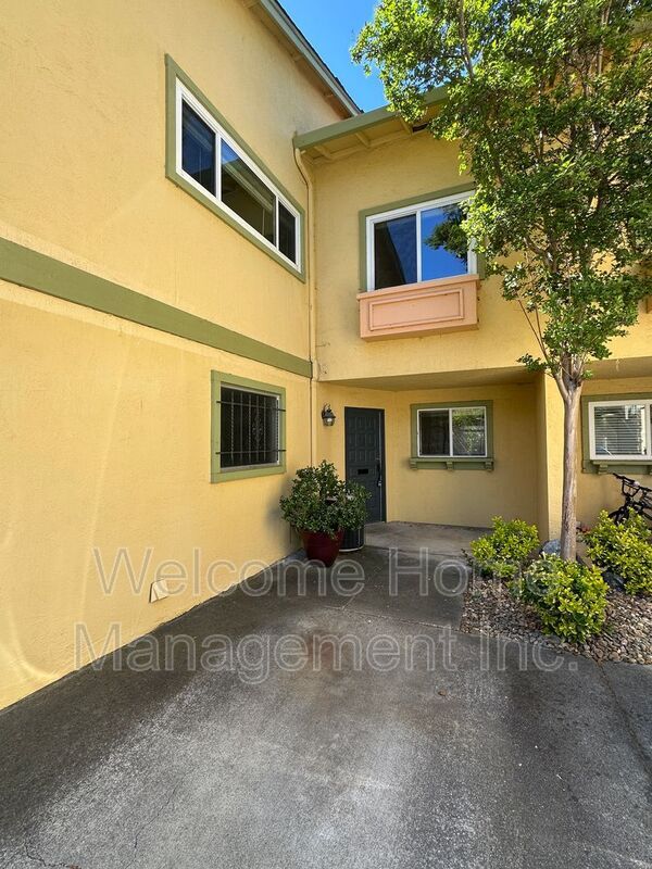 Photo - 43175 Washington Common