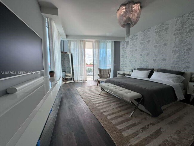 Photo - 3250 NE 188th St