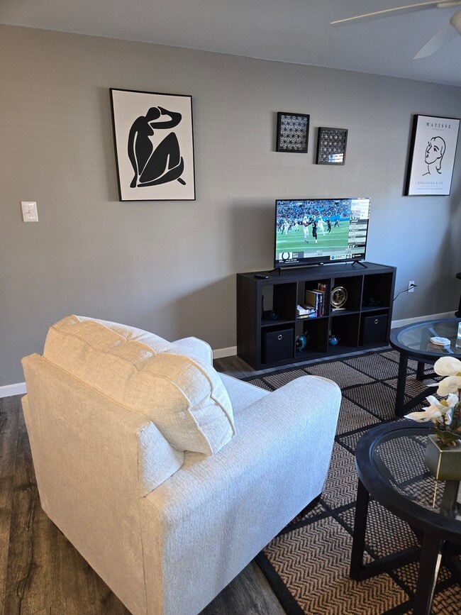 Living Room - 613 Hillsboro Rd Unit A-11