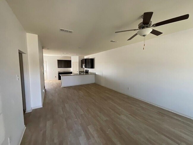 Photo - 172 Allington Cir