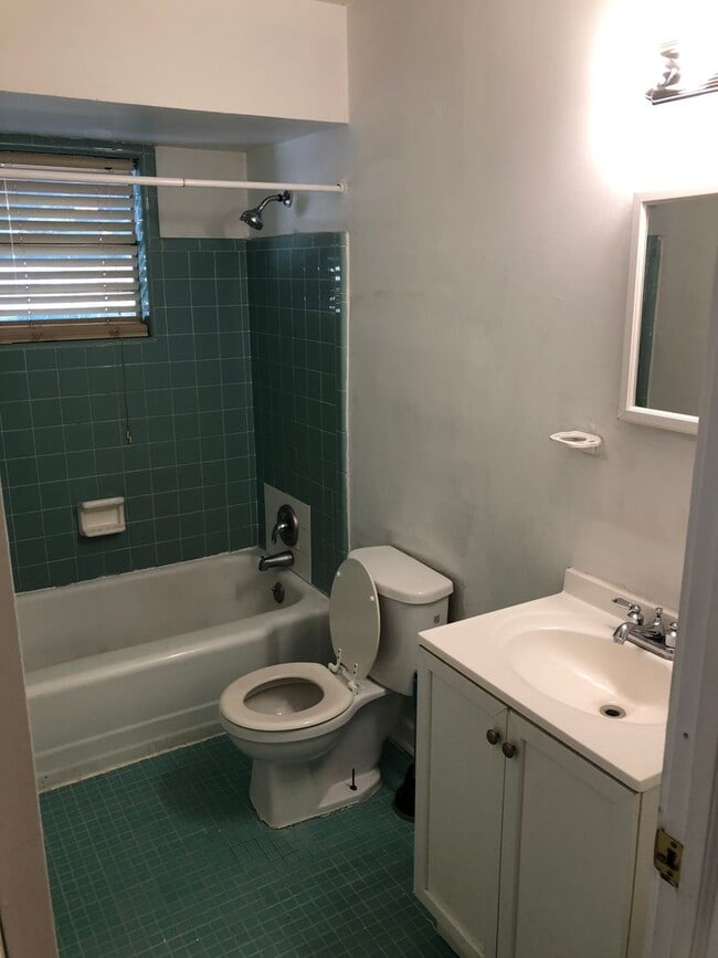 Photo - r2119a Unit 1