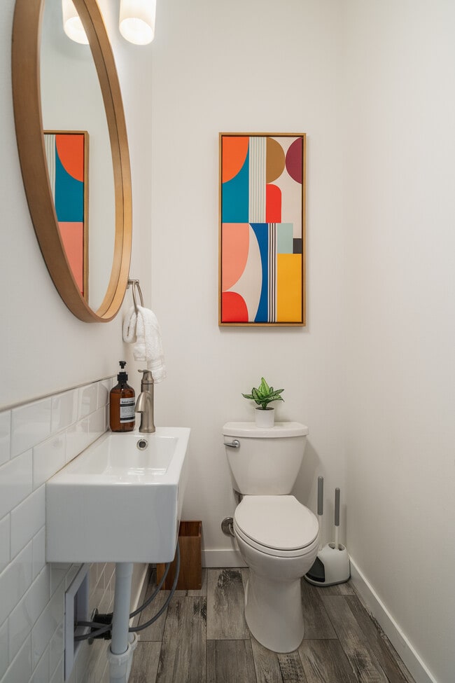 Photo - 823 Orondo Ave