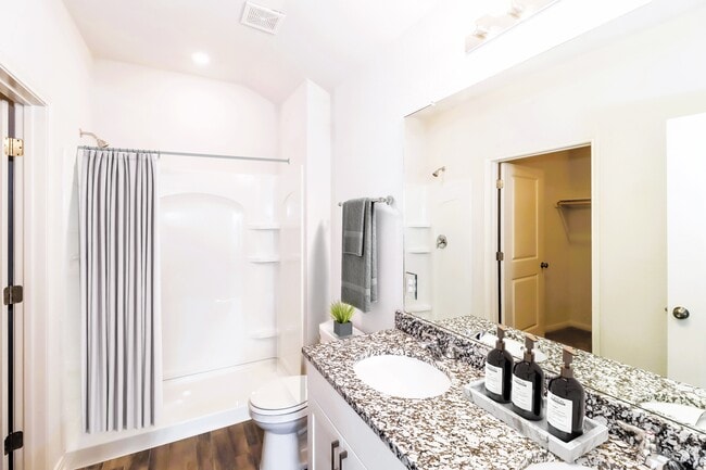 Photo - 112 Rustic Trce