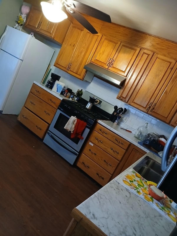Photo - 674 E 675 N
