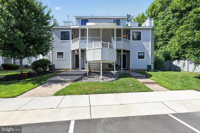 Building Photo - 5104 Tracy Ct