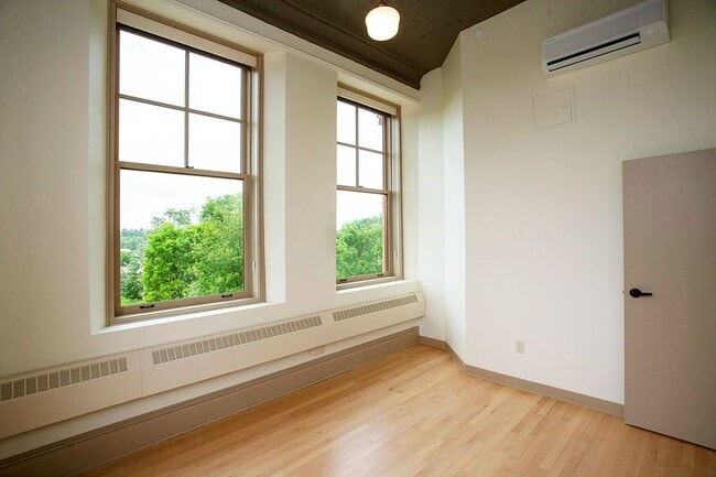 301 Living room