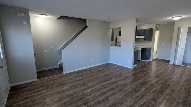 Photo - MN Cedar Village (859) Unit Apt A