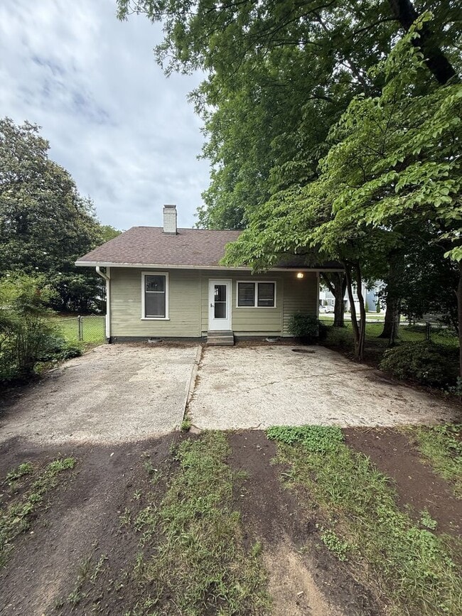 Photo - 2 Bedroom 1 Bathroom Home!
