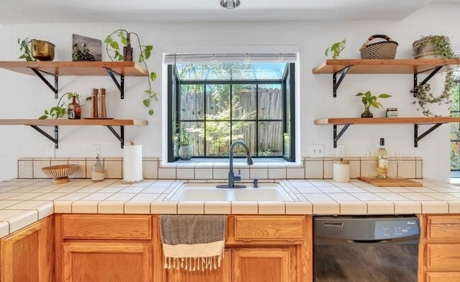 Photo - 22689 Cedar Pines Ave