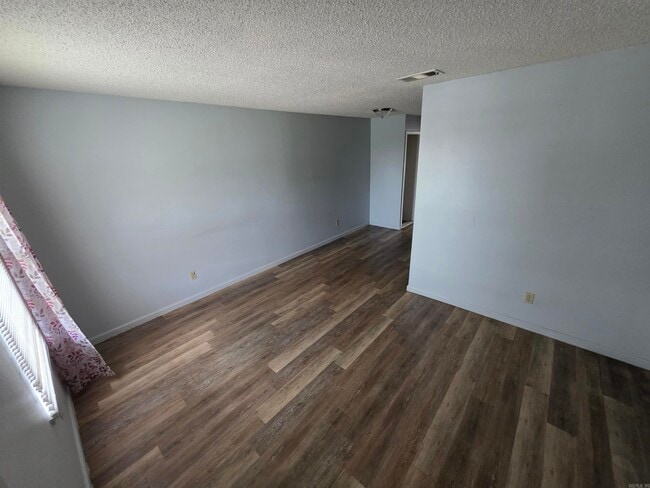 Building Photo - 5910 W 53rd St Unit 7 Rental