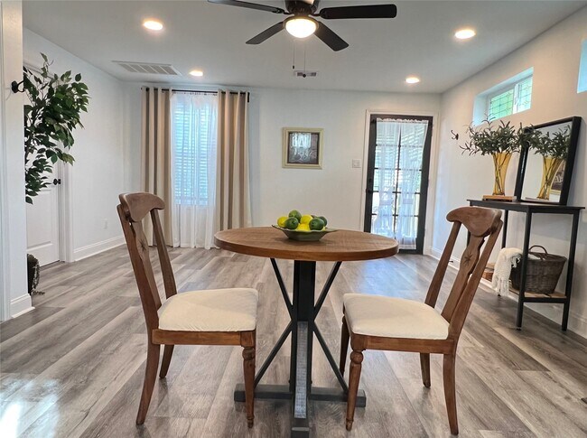 Photo - 4703 Park Dr