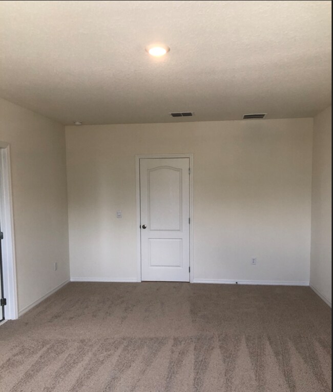 Photo - 1992 Chickasaw Blvd