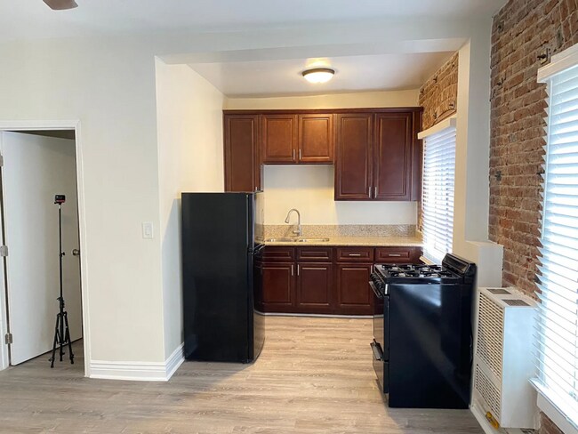 Photo - 1984 Park Grove Ave