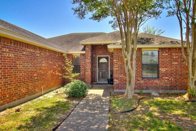 Building Photo - 3805 Julia Cir Rental