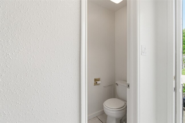 11000 Kinghurst Dr Unit 134
