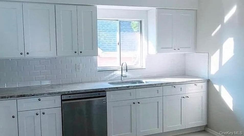 Photo - 41-30-41249 249th St